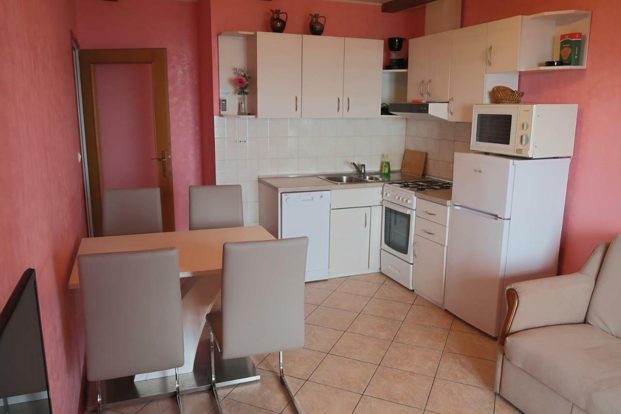 Guest House Ivo Lovran Εξωτερικό φωτογραφία