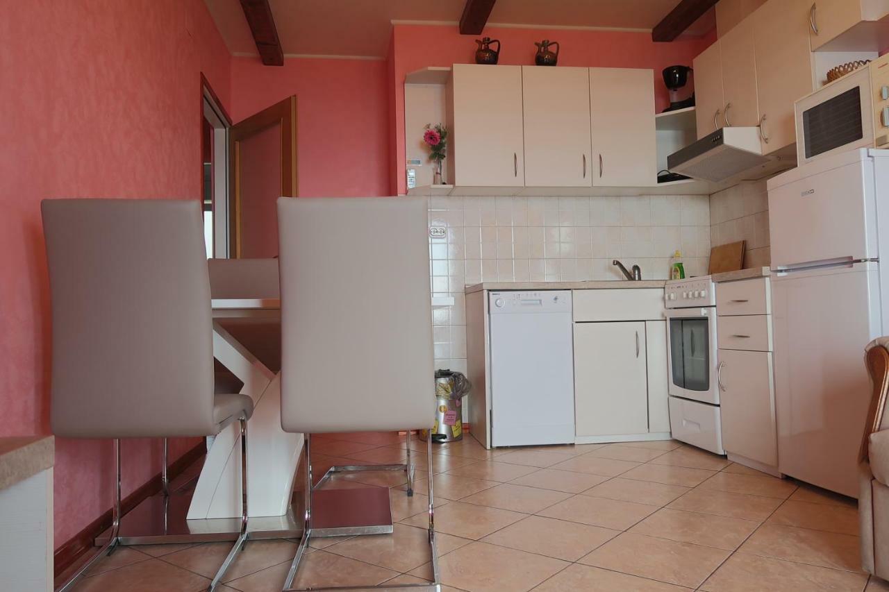 Guest House Ivo Lovran Εξωτερικό φωτογραφία